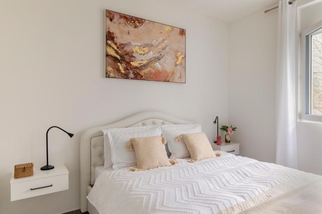 Lugano Superior Suites - Free Parking - Resim 42