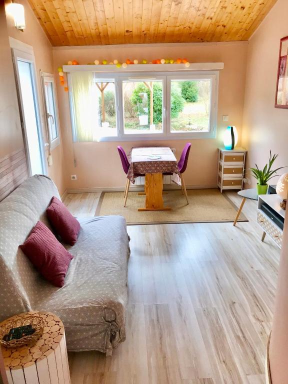 Część wypoczynkowa w obiekcie Logement classé 4 étoiles avec SAUNA et vue sur le Canigou