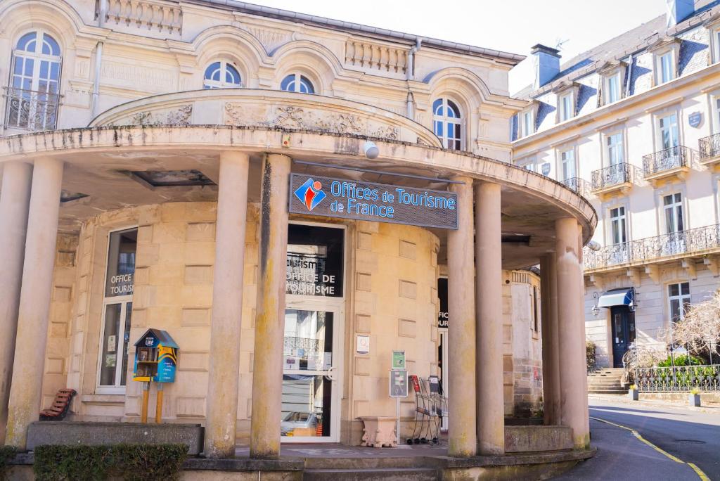 Exteriér nebo vchod ubytování Céline hôtel le miridan