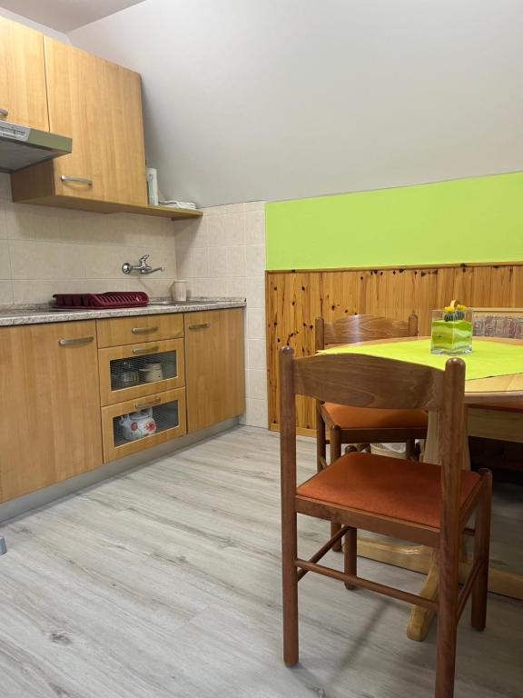 Apartmaji in Sobe Cuder - Apartamento Con Mountain View