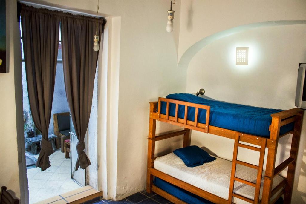 Gente de Más Hostel - Lit Dans Une Salle De Dortoir Féminine à 4 Lits