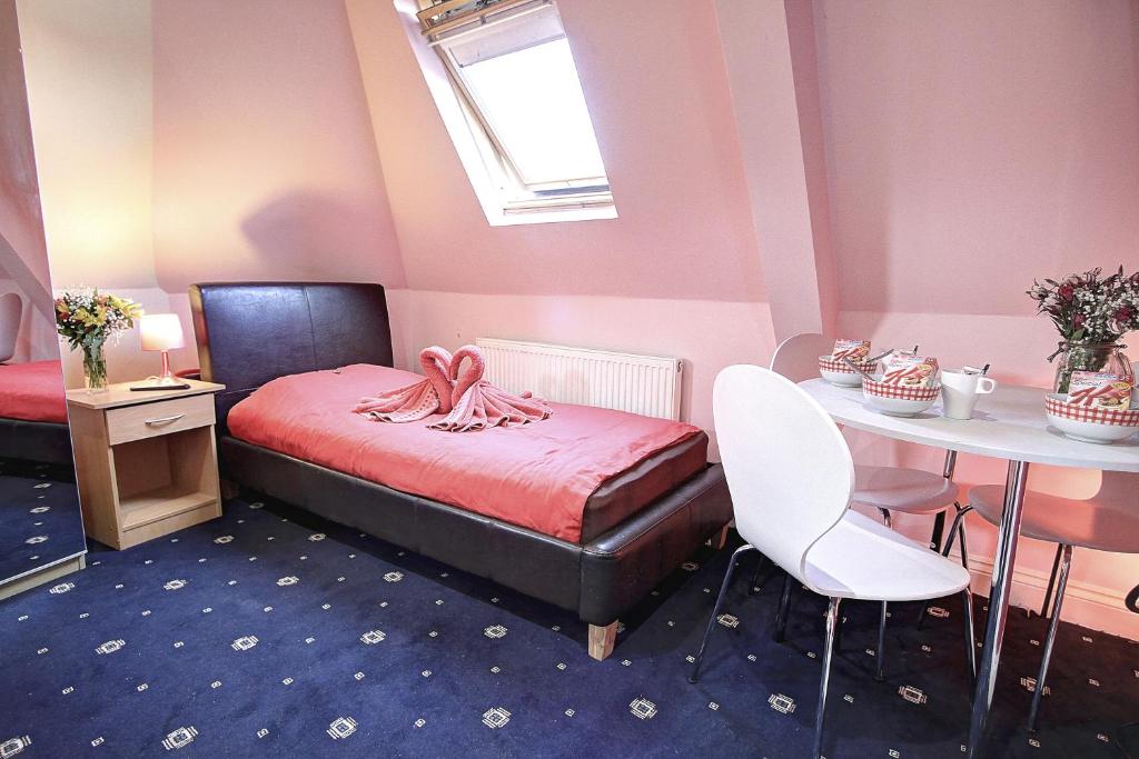 Beaconsfield Hotel - Resim 14