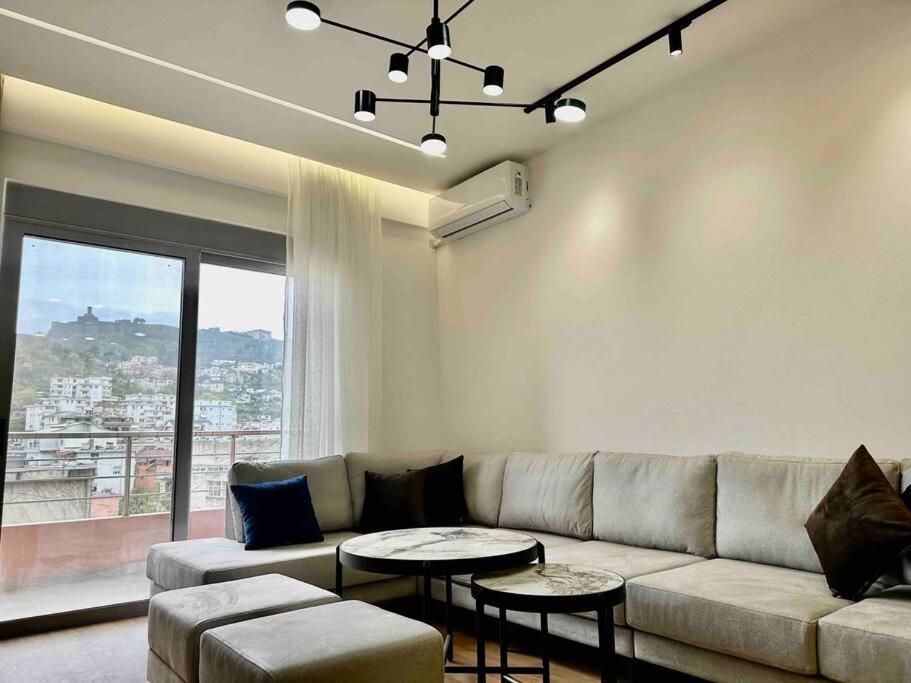 Luxury Proper Home - Imazhi 9
