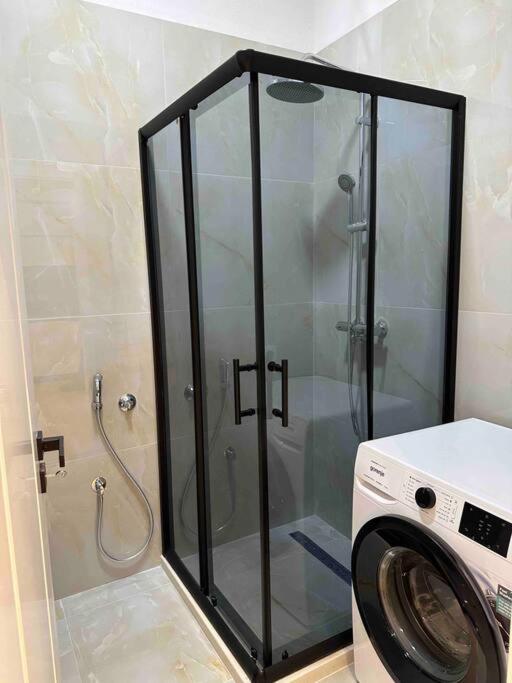 Luxury Proper Home - Imazhi 3
