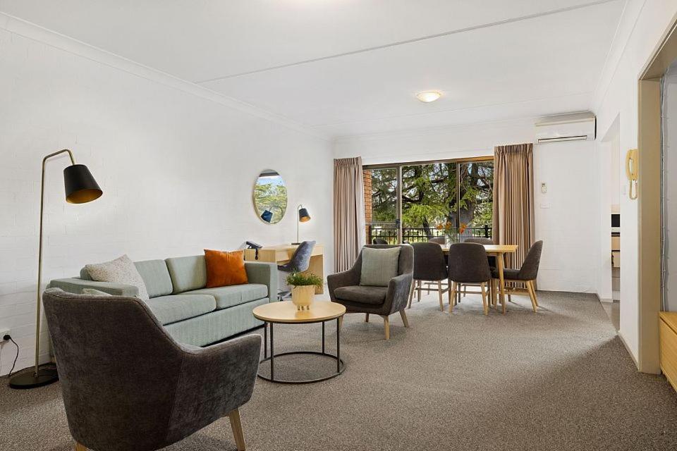 Oxley Court Serviced Apartments - Resim 1