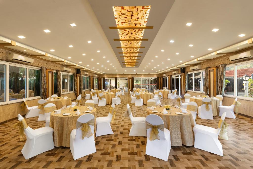Restaurace v ubytování Fortune Resort Benaulim Goa - Member ITC Hotels' Group