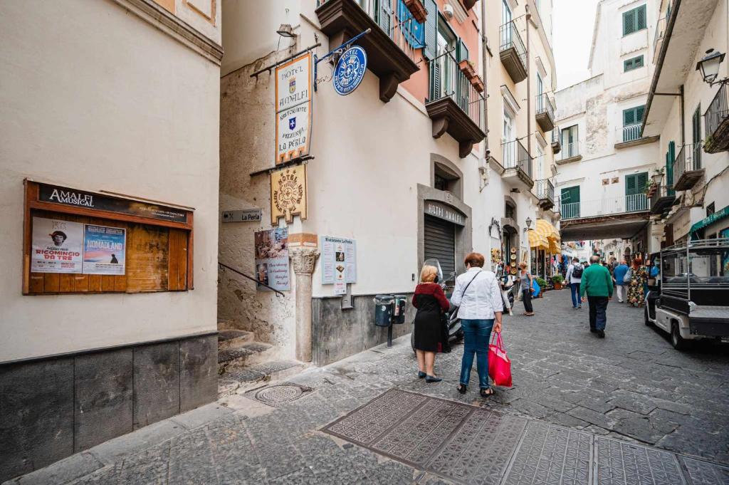 White Amalfi Centro Storico by ItalianHost vendégei