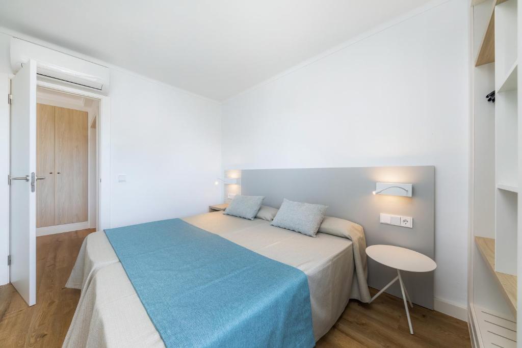 Posteľ alebo postele v izbe v ubytovaní Apartament Massanet 2b