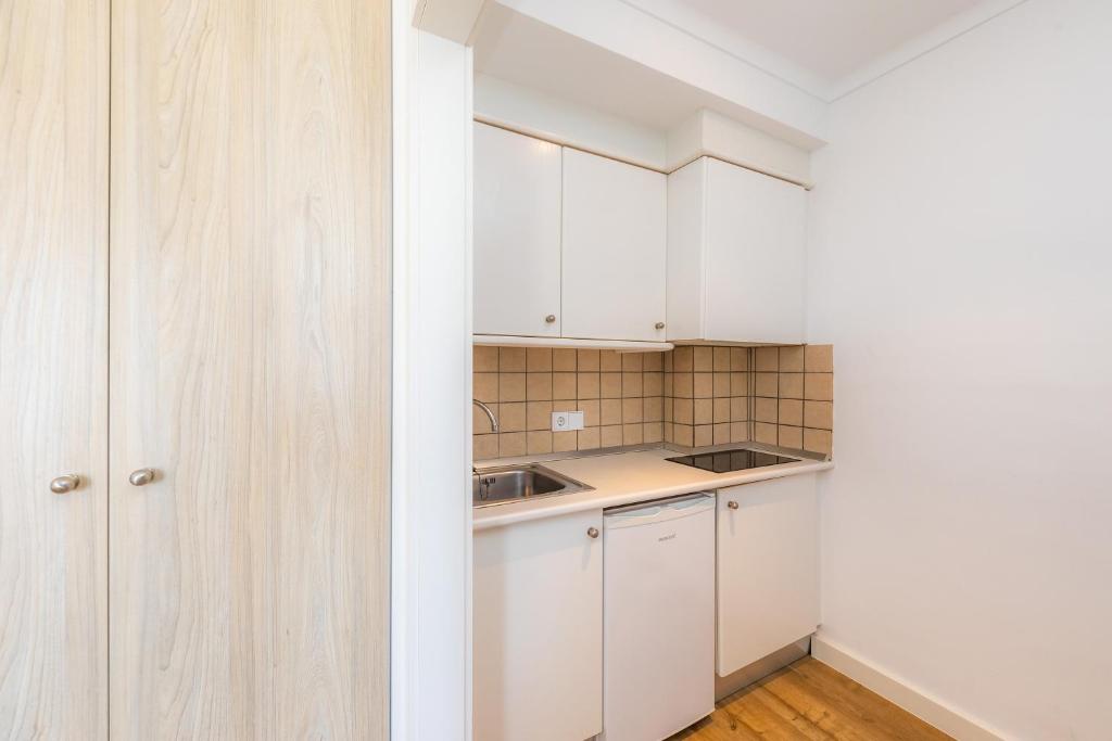 Kuchyňa alebo kuchynka v ubytovaní Apartament Massanet 2b