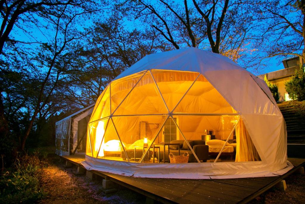 Budova, kde se the luxury tent nachází