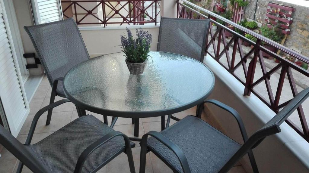 Balkón alebo terasa v ubytovaní City Suite in Kefalonia