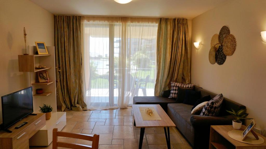 Ваканционни Апартаменти Калиакрия - Holiday Apartments Kaliakria - Apartment With Pool View
