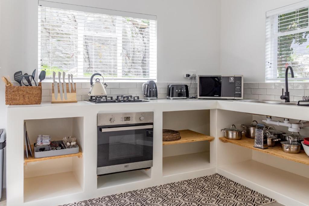 Millrock Beach House - Image 32