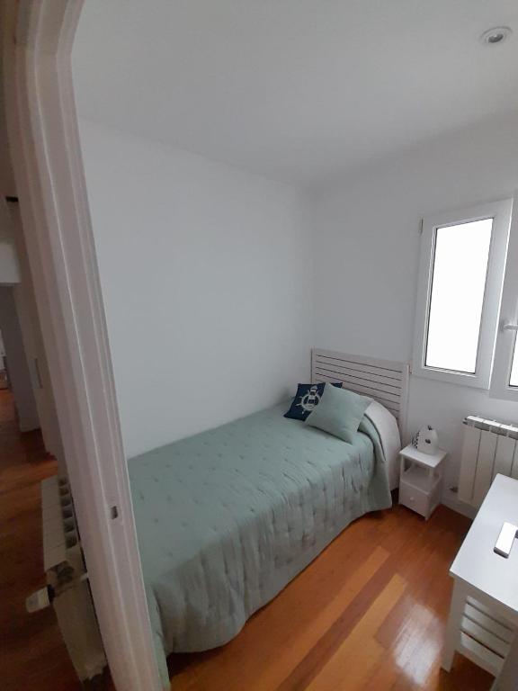 Postel nebo postele na pokoji v ubytování LA MARINA amplio apartamento en pleno centro de Hondarribia