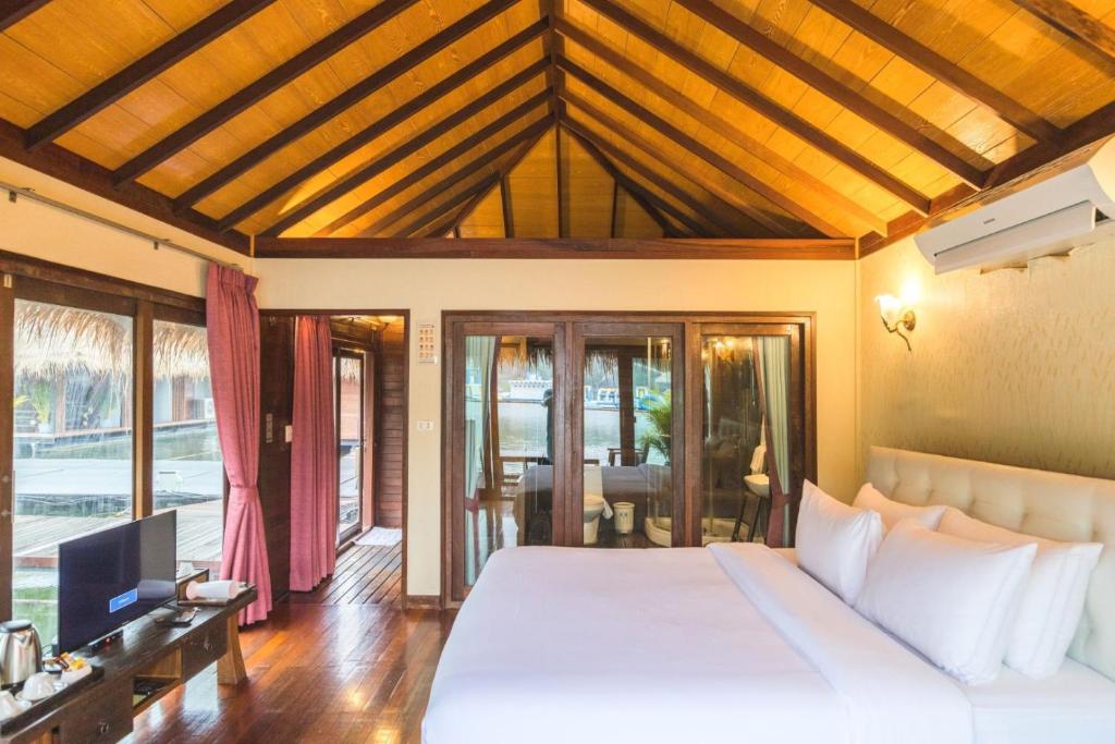 Ruknam Resort - 高级四连房