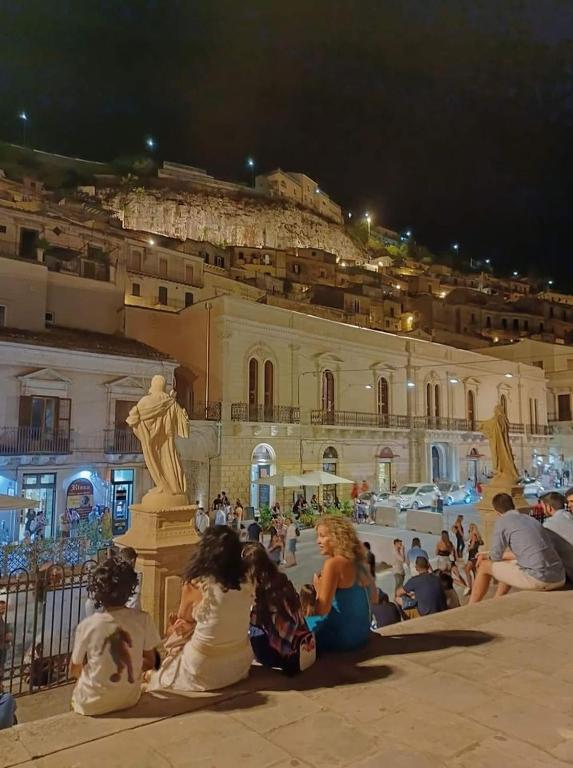 Kép Palazzo Santa Rosalia szállásáról Modicában a galériában