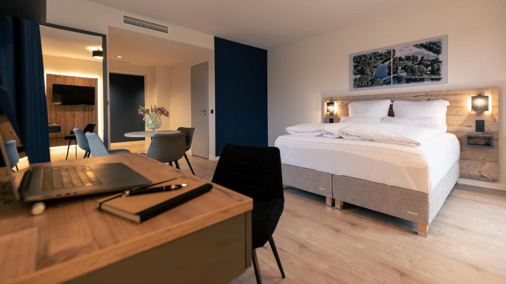 SpreeBlau Apartments - 1