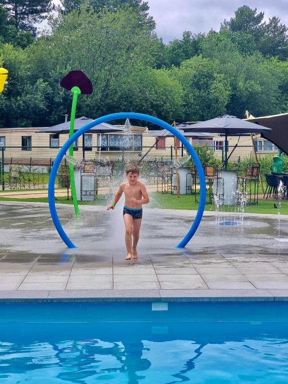 Bazén v ubytování Vakantiepark Breebos nebo v jeho okolí