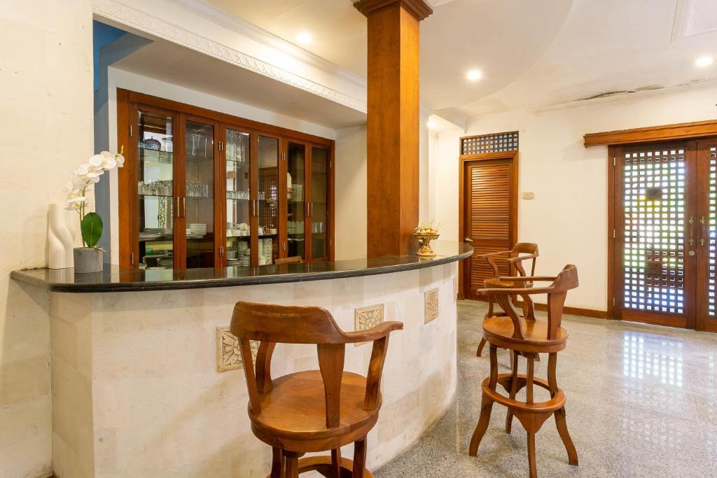 Lounge nebo bar v ubytování Starloka Saba Bali Hotel