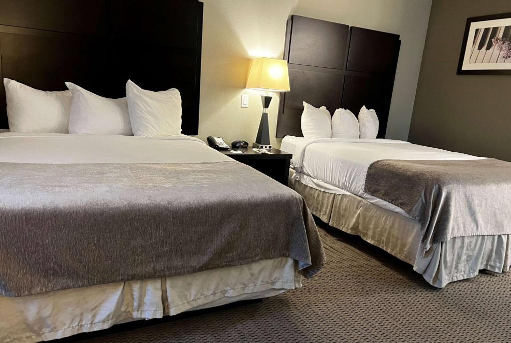 Baymont by Wyndham College Station photo