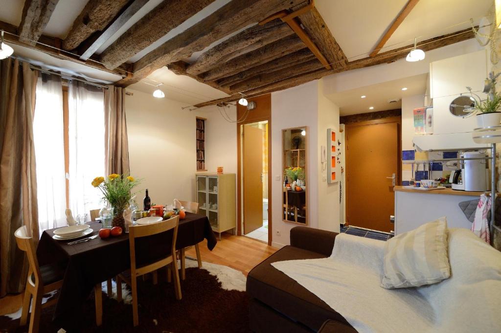 Les Patios du Marais 1 - One-Bedroom Apartment A2G Sweet Night