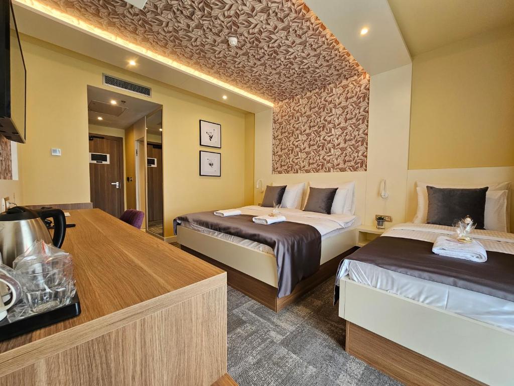 Hotel ETNA - Standard -Triple Room