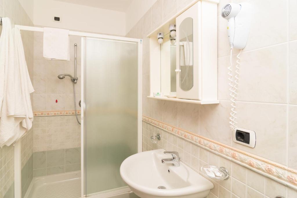 Koupelna v ubytování Hotel Villa Fumerie