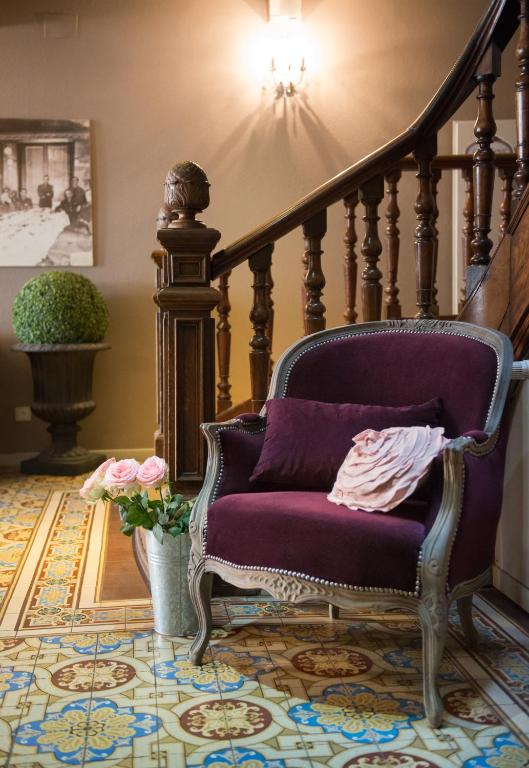 Posezení v ubytování The Originals Boutique, Hôtel de la Balance, Montbéliard