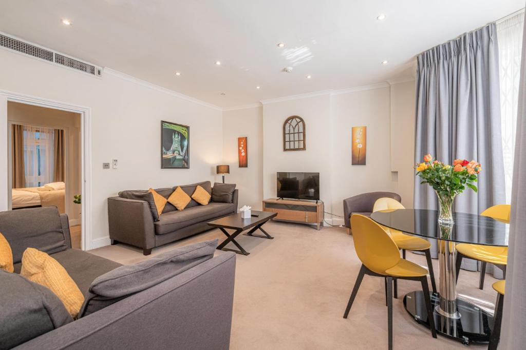 Manson Place - One-Bedroom Apartment