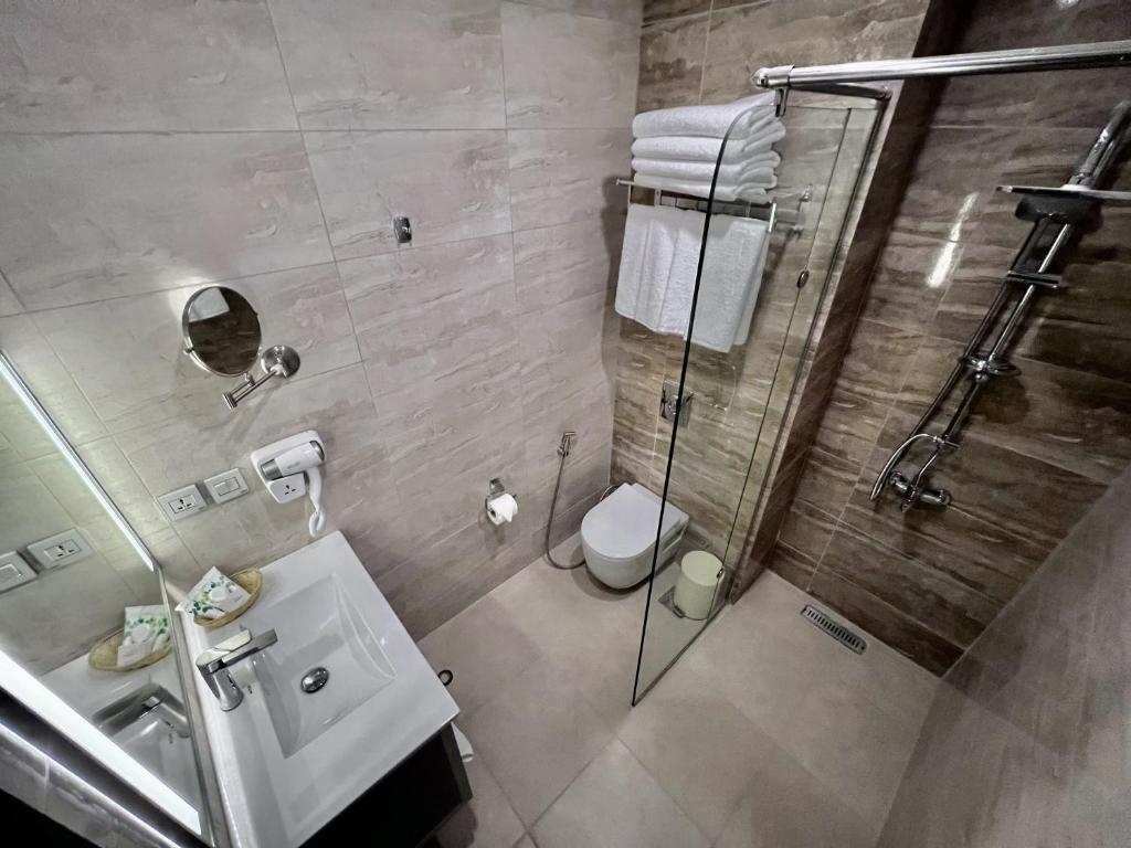 Koupelna v ubytování Petra Icon Hotel