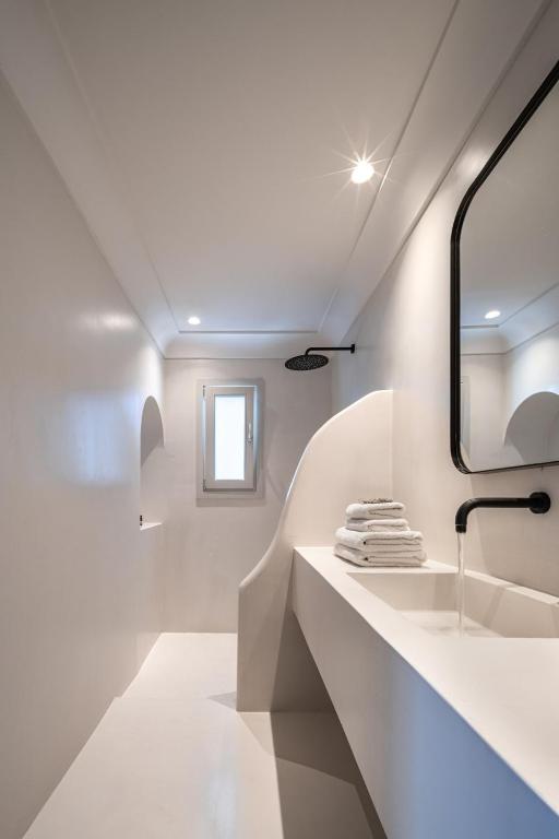 Koupelna v ubytování Akra Suites & Spa