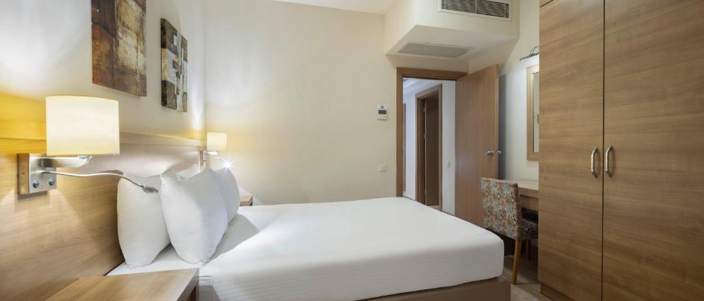Ramada Resort By Wyndham Lara - Family Suite - Non Fumatori
