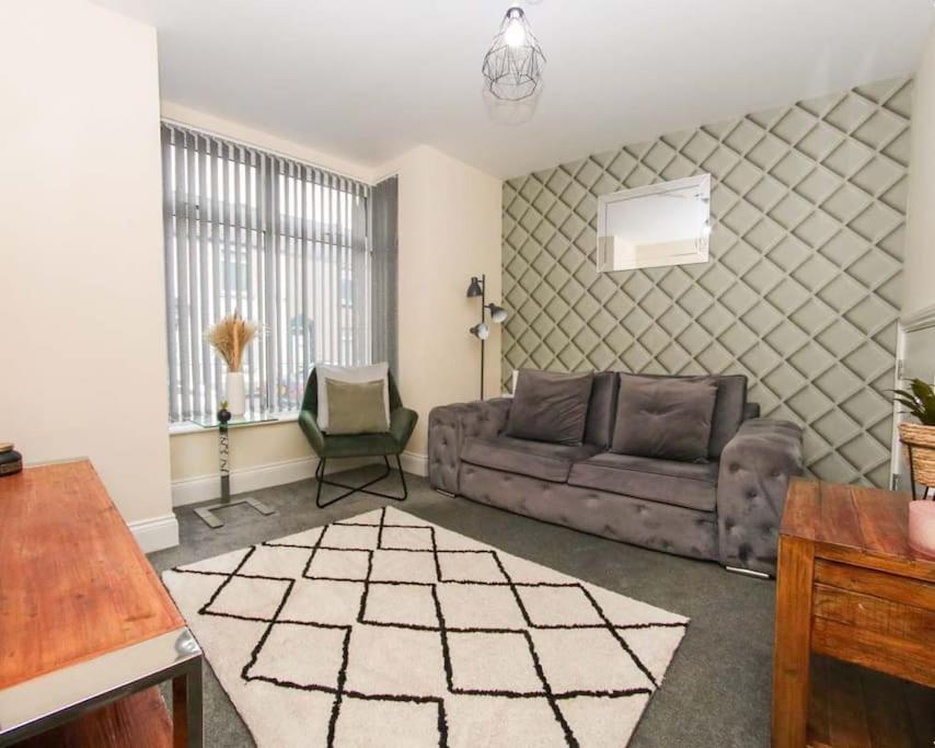 No25-Luxe Living Guest House- 2 Bed-WIFI-Free Parking-City- Beach - Maison De Deux Chambres