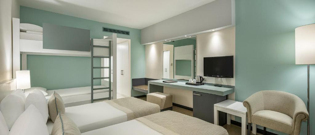 TV a/nebo společenská místnost v ubytování Arcanus Hotels Sorgun - Ultra All Inclusive