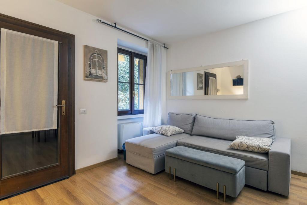 พื้นที่นั่งเล่นของ Cozy & comfy apt in Navigli area