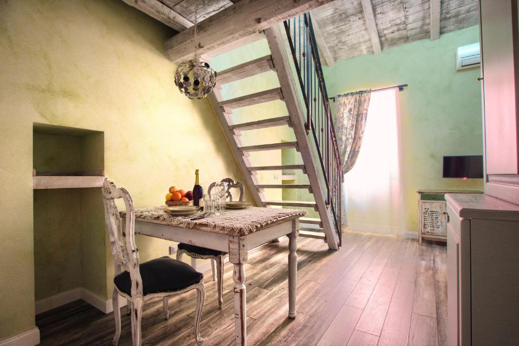 Kép Casa Pepe con AC e wifi in borgo ligure szállásáról Borgomaróban a galériában