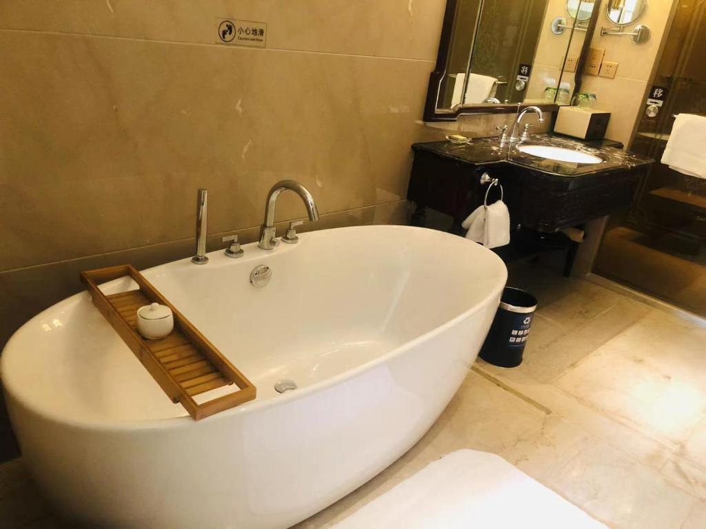 Koupelna v ubytování Urban Island Hotel Shanghai