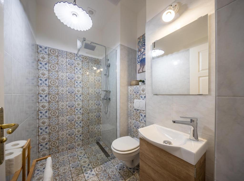 Kúpeľňa v ubytovaní Budapest Harmony Apartments