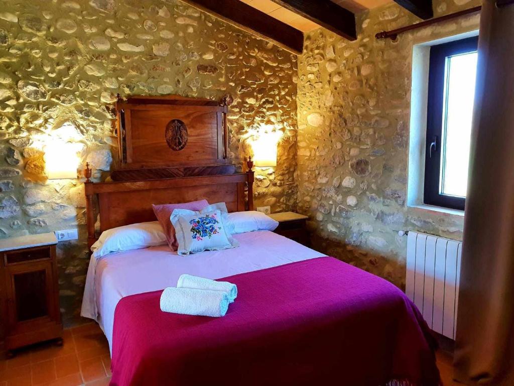 Fotografie z fotogalerie ubytování Masía restaurada con piscina privada28 pax v destinaci Girona