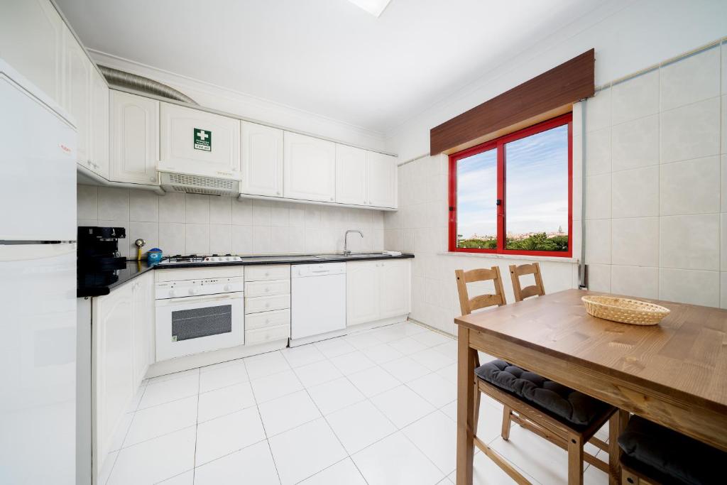 Kuchyň nebo kuchyňský kout v ubytování Melvin Jones St. 2bedroom apartment