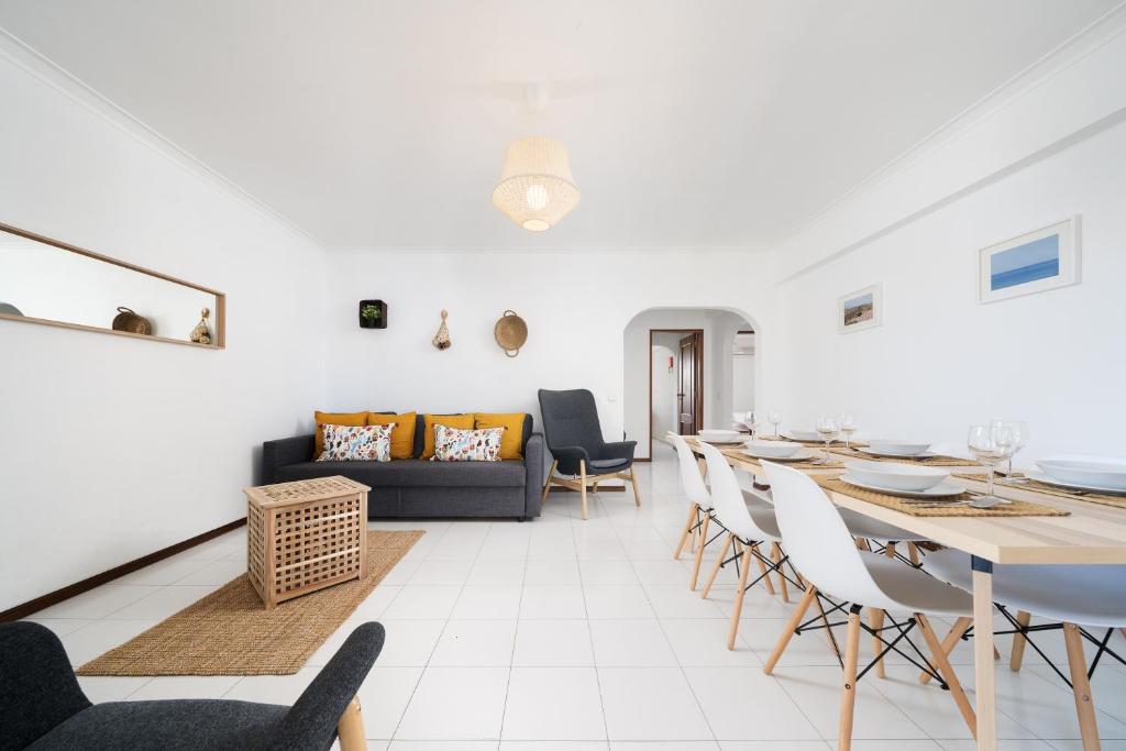 Posezení v ubytování Melvin Jones St. 2bedroom apartment
