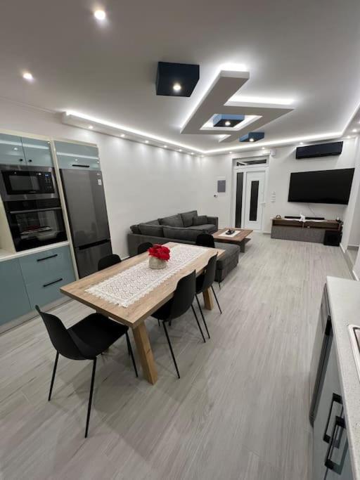 Kuchyň nebo kuchyňský kout v ubytování CARA Creta Home