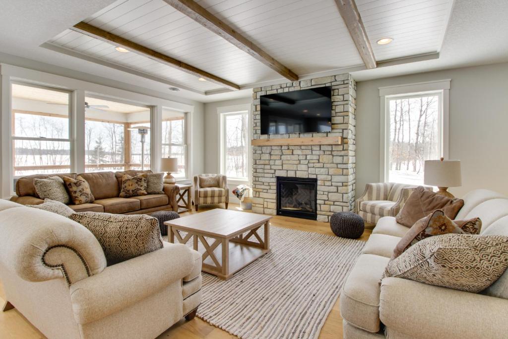 Stunning Crosslake Cabin on Big Trout Lake!, Cross Lake Updated 2023