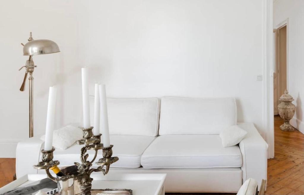 Posedenie v ubytovaní Magnifique appartement avec cheminée sur la plage