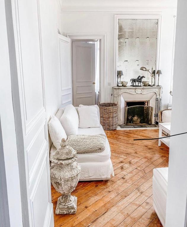 Posedenie v ubytovaní Magnifique appartement avec cheminée sur la plage