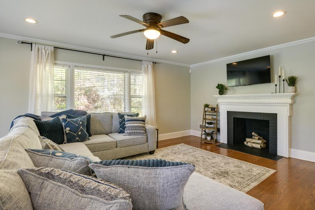 A seating area at Fayetteville Vacation Rental - 1 Mi to Downtown!