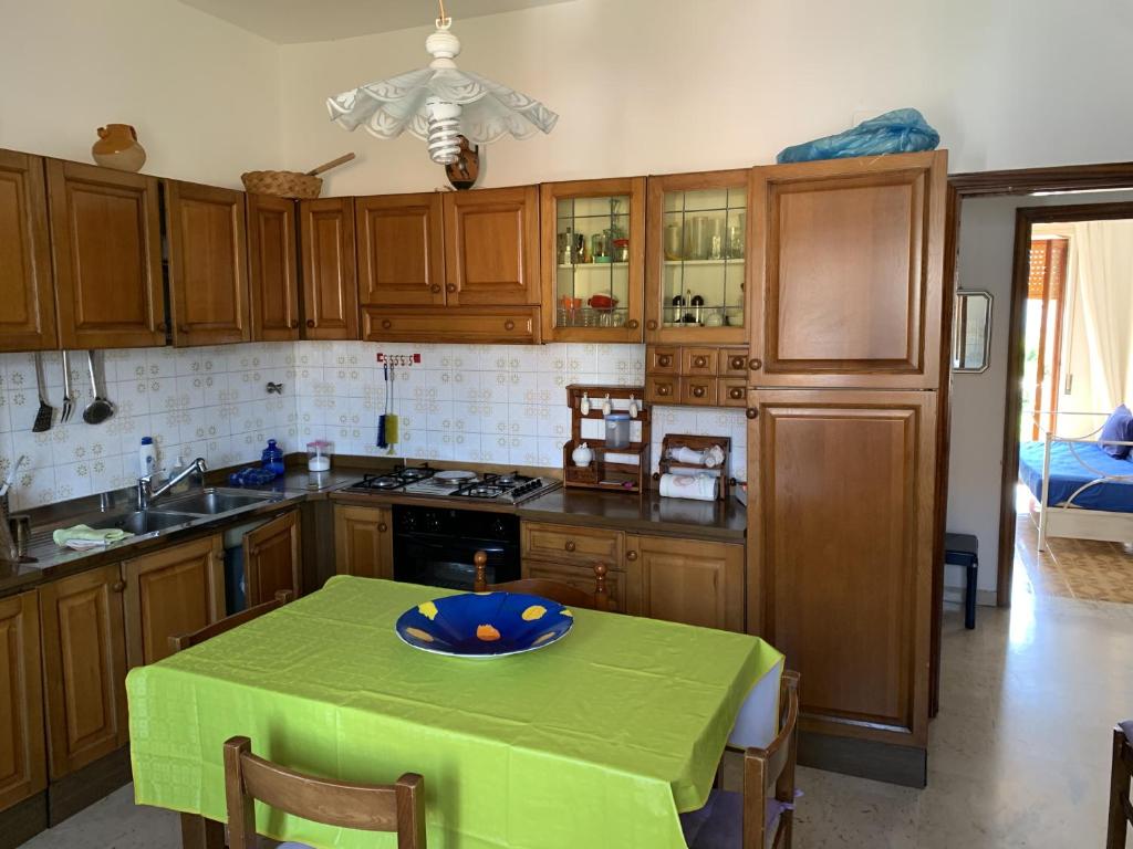 Kuchyňa alebo kuchynka v ubytovaní Appartamento Policastro Bussentino