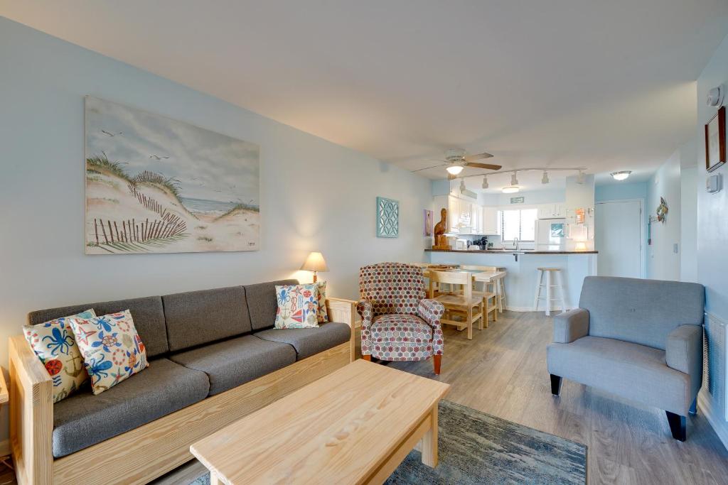 Oceanfront Carolina Beach Condo with Pool and Views!, Carolina Beach –  Updated 2023 Prices