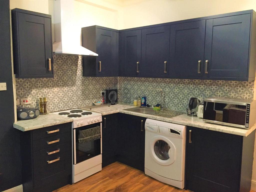 Glamours stylish Victorian apartment near city centre