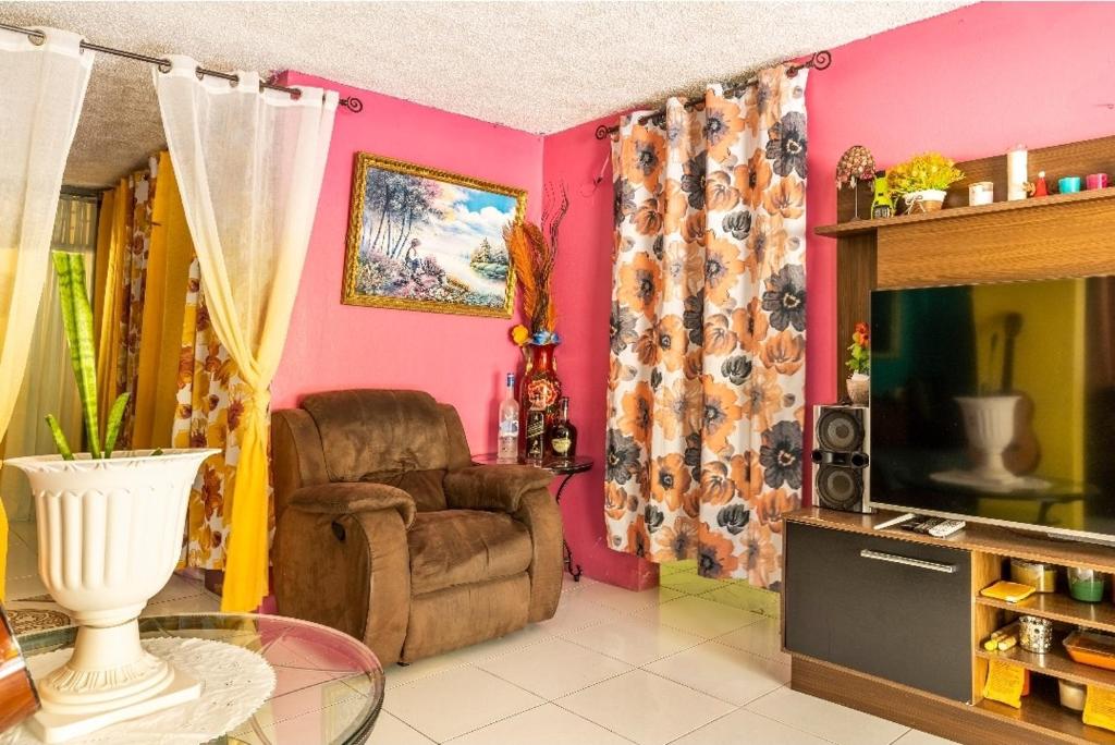 Kuchyň nebo kuchyňský kout v ubytování Colorful Private Room Oasis